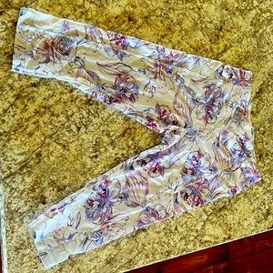 Calia floras Capri leggings. Like new never worn.